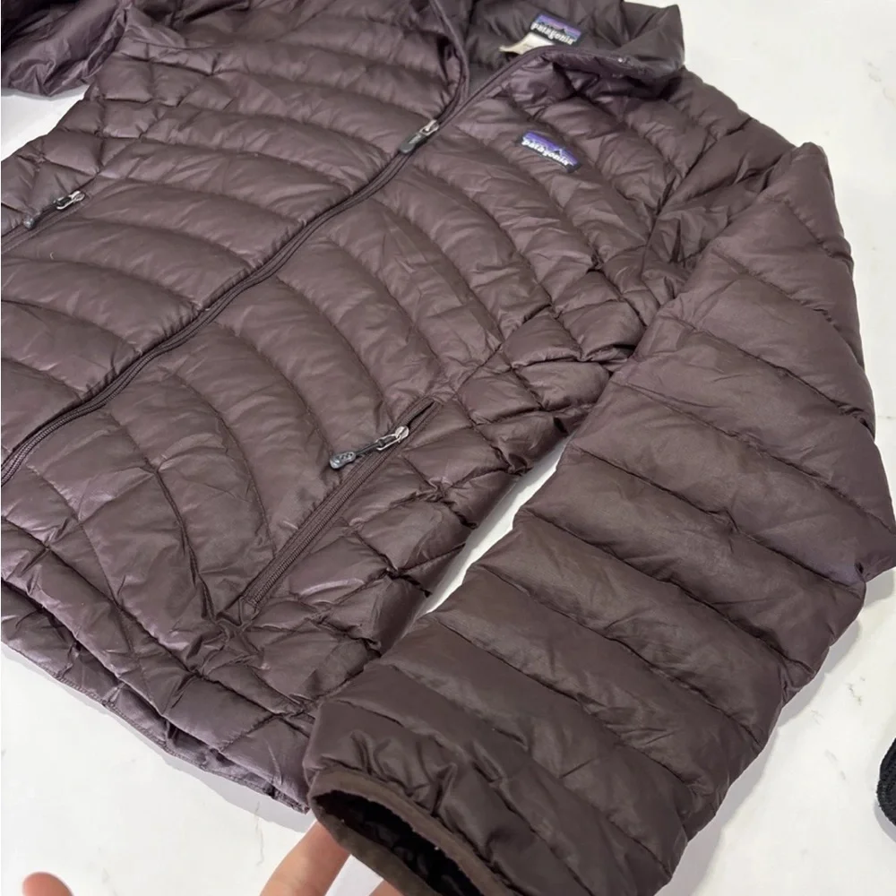 Patagonia Women's XS Brown Down Jacket